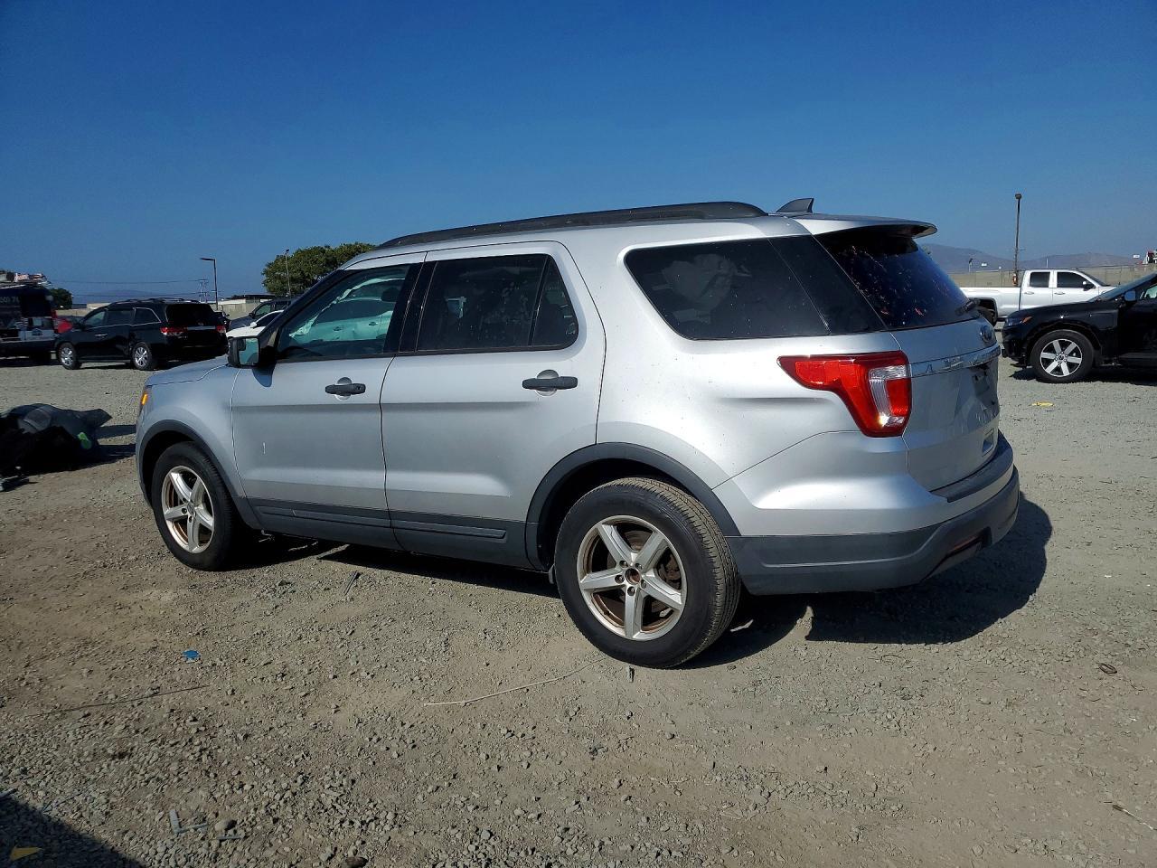 2018 Ford Explorer - Фото 2