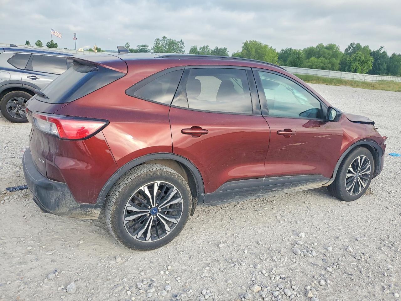 2021 Ford Escape Se - Фото 3