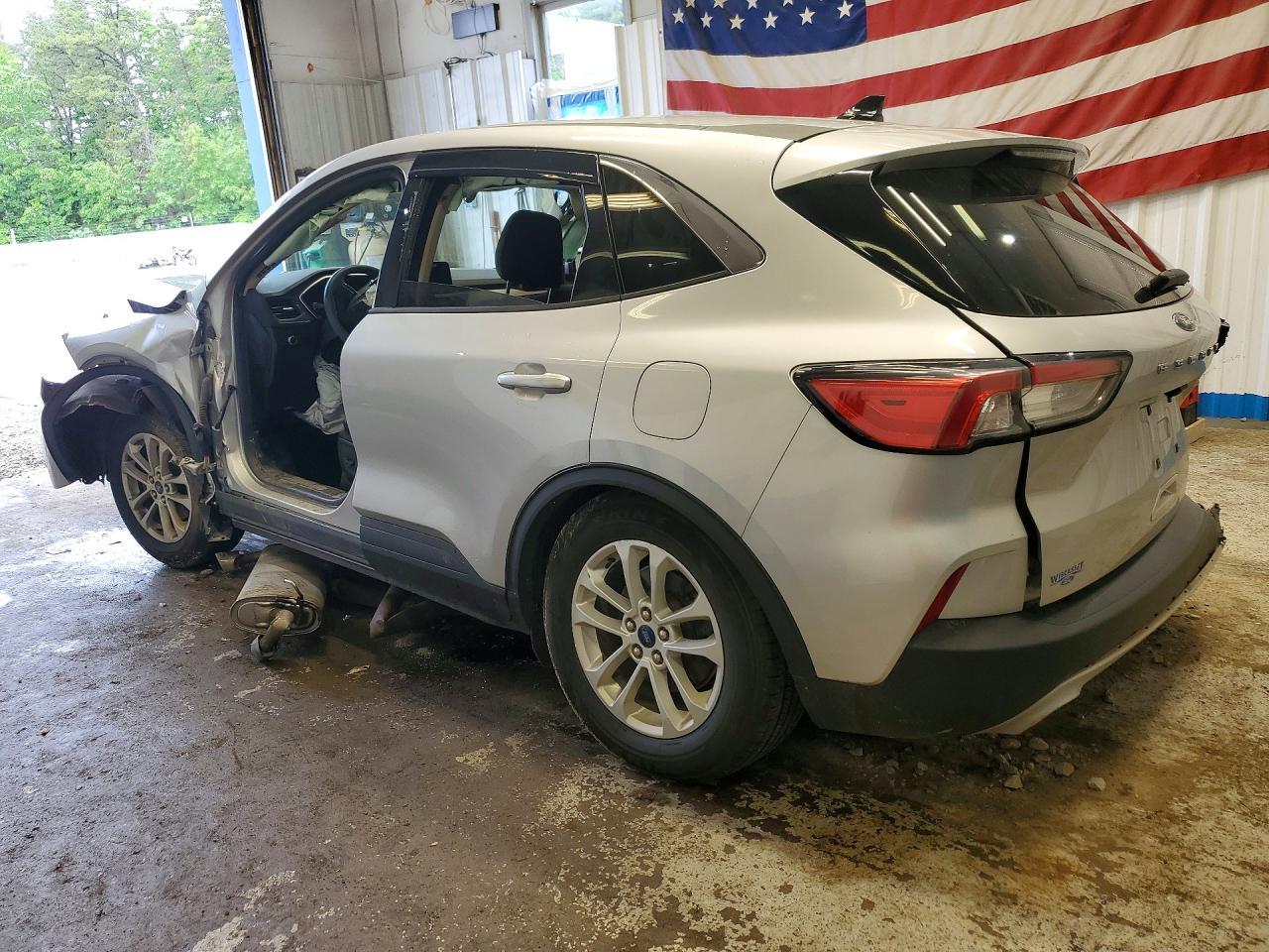 2020 Ford Escape Se - Фото 2