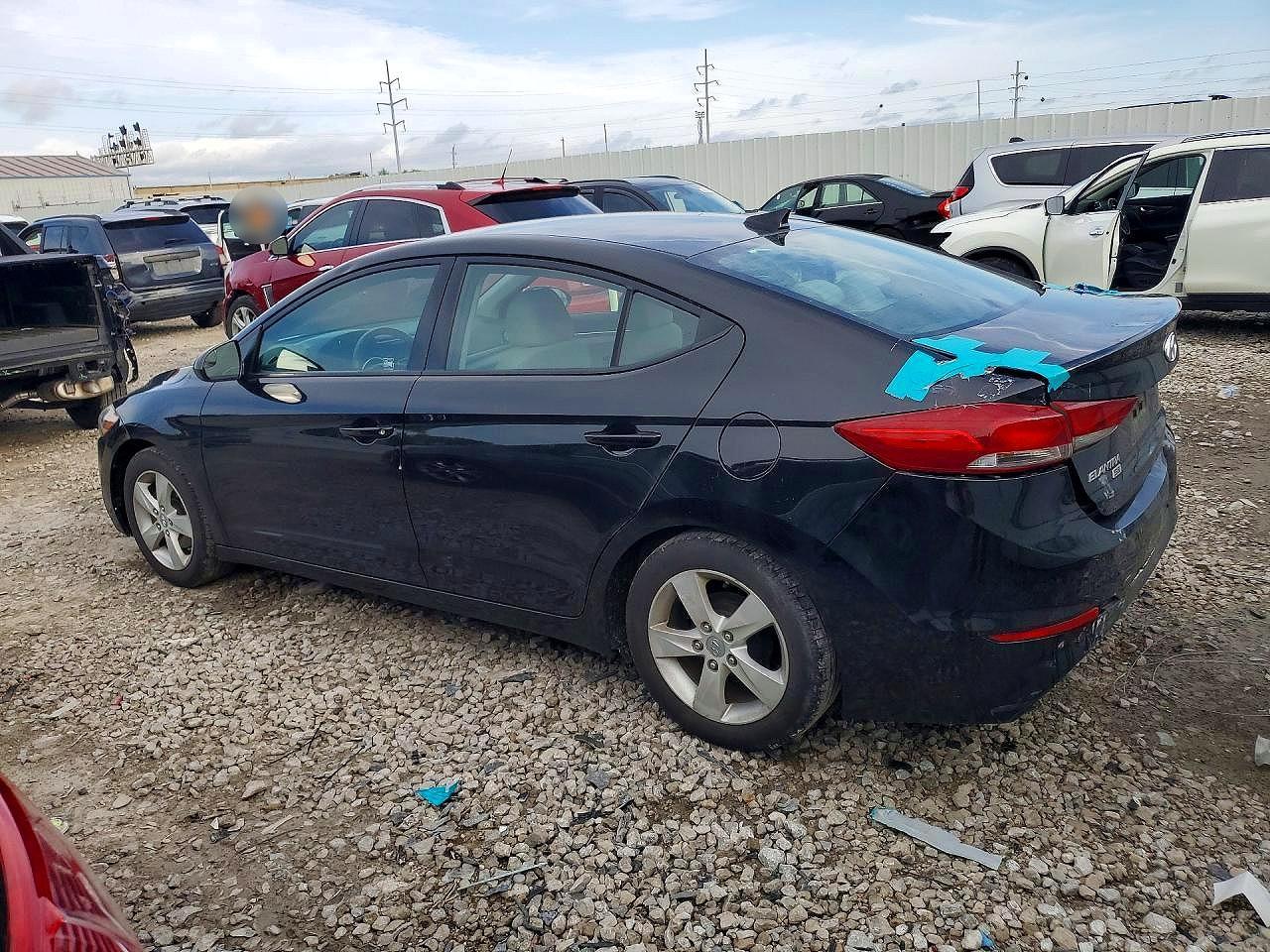 2017 Hyundai Elantra Se - Image 2