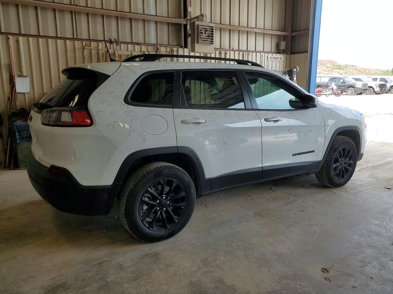 2023 Jeep Cherokee Altitude Lux - Фото 3