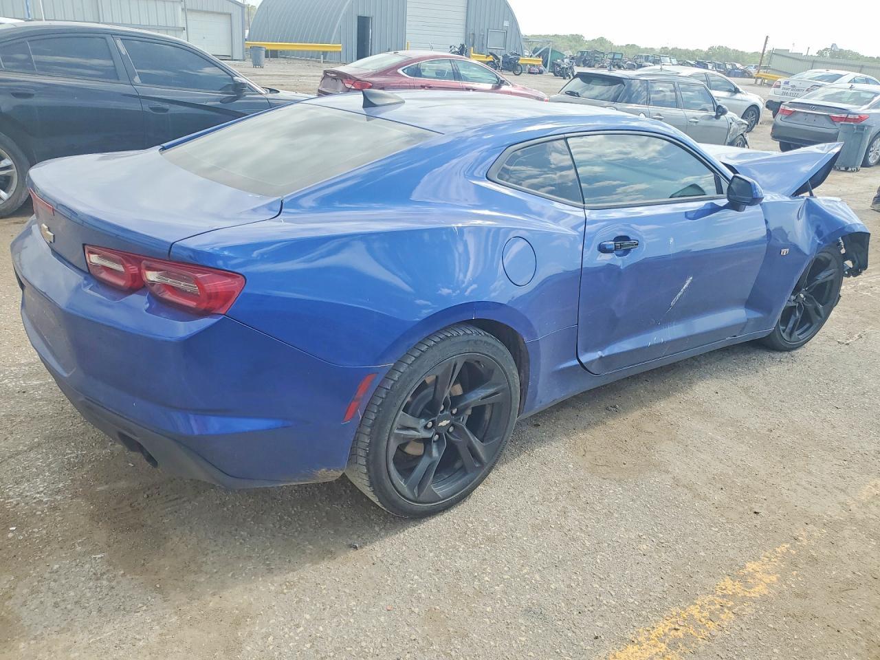 2019 Chevrolet Camaro Ls - Фото 3