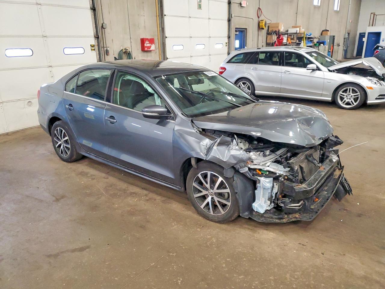 2017 Volkswagen Jetta Se - Image 4