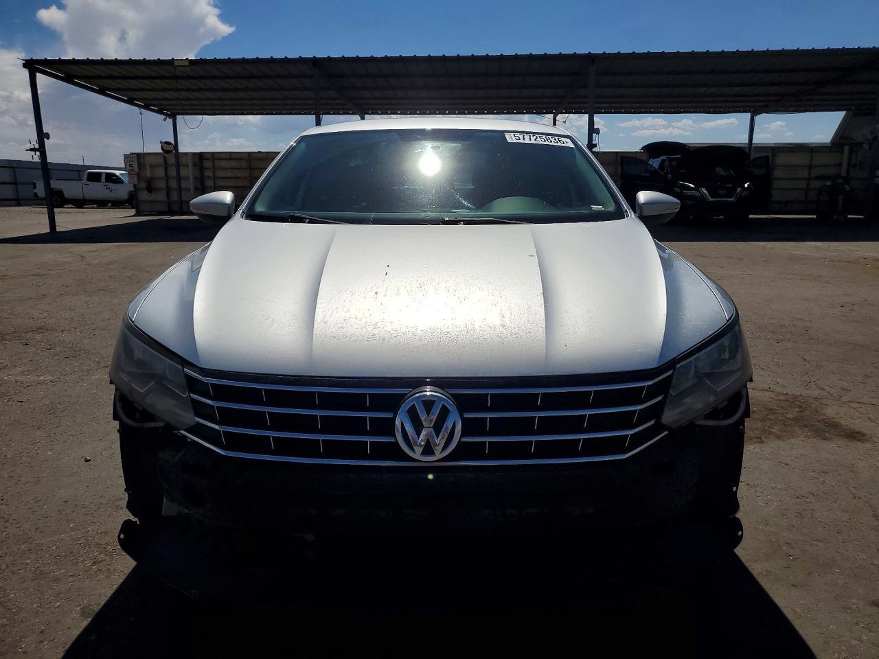 2016 Volkswagen Passat S - Фото 5