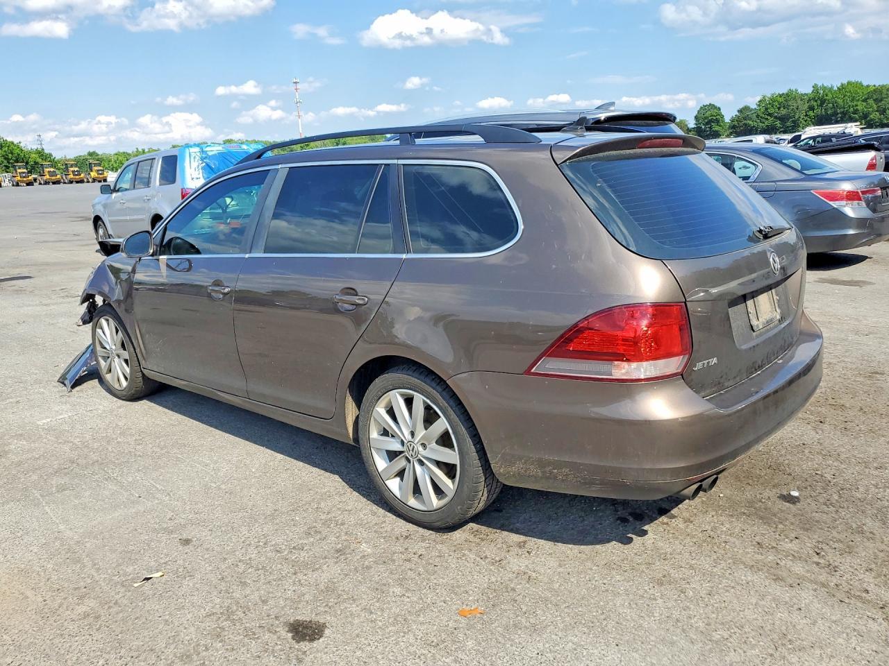 2013 Volkswagen Jetta Tdi - Image 2