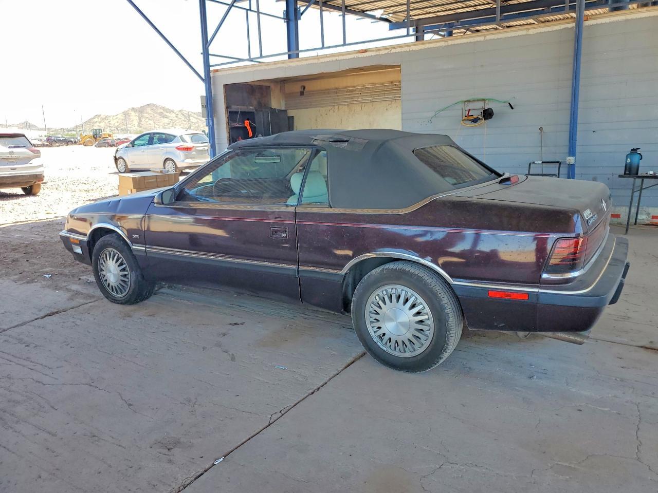 1990 Chrysler Lebaron Premium - Image 2