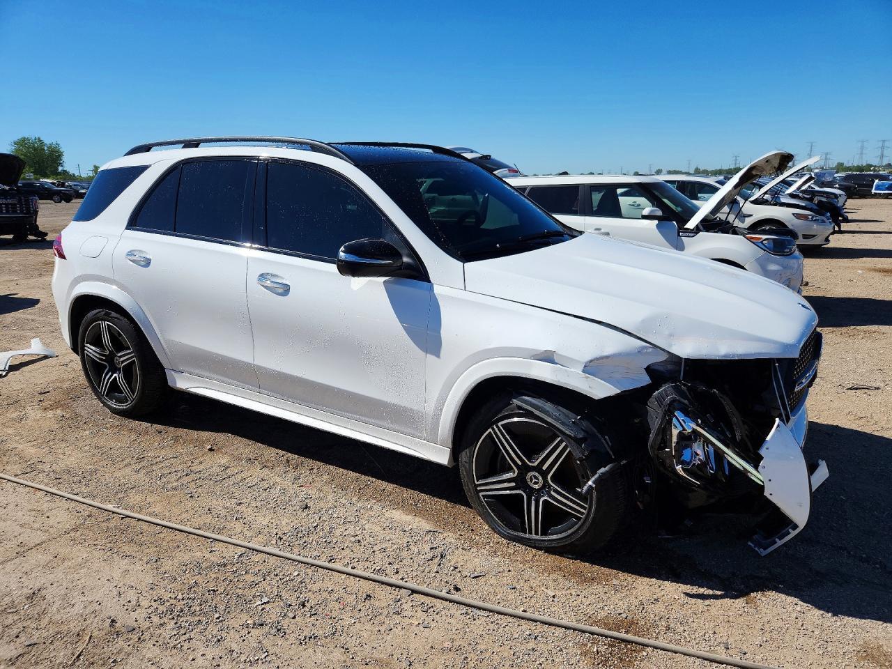 2025 Mercedes-Benz Gle 450E 4Matic - Image 4