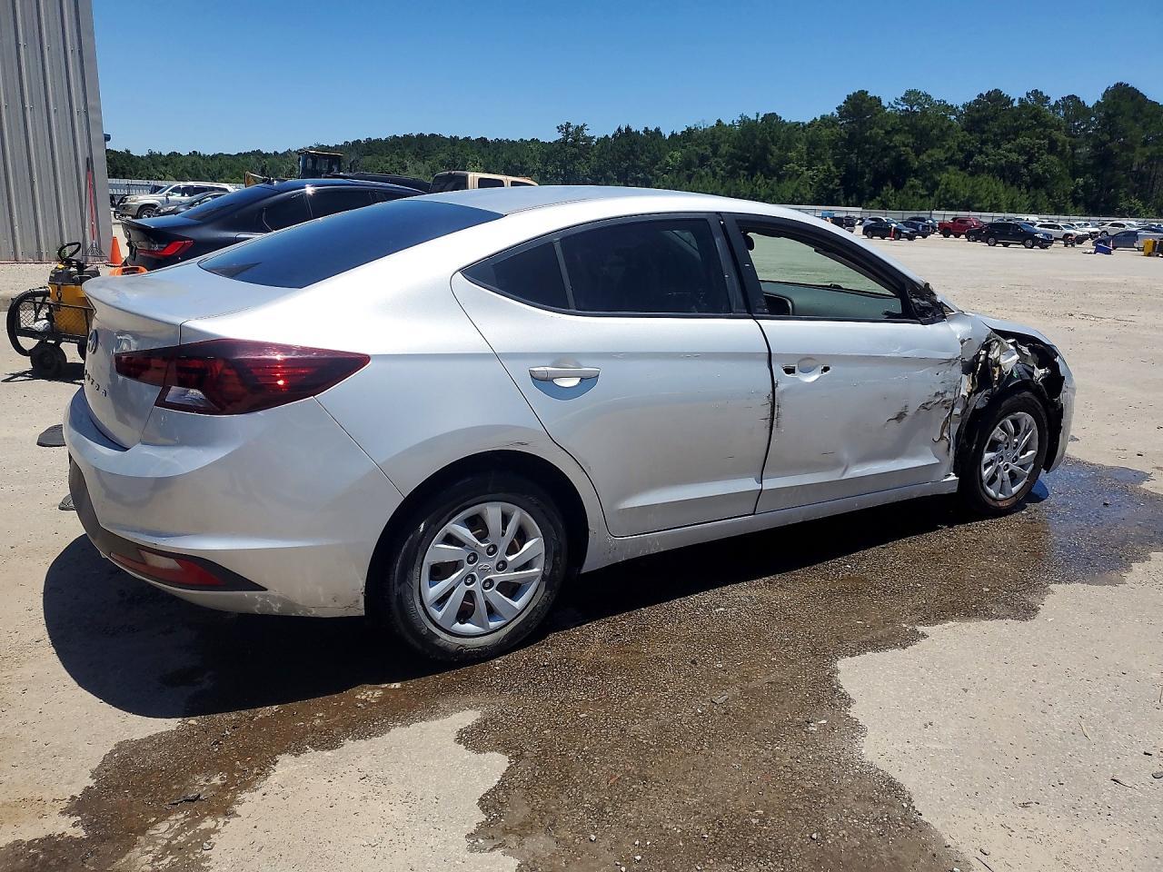 2020 Hyundai Elantra Se - Фото 3