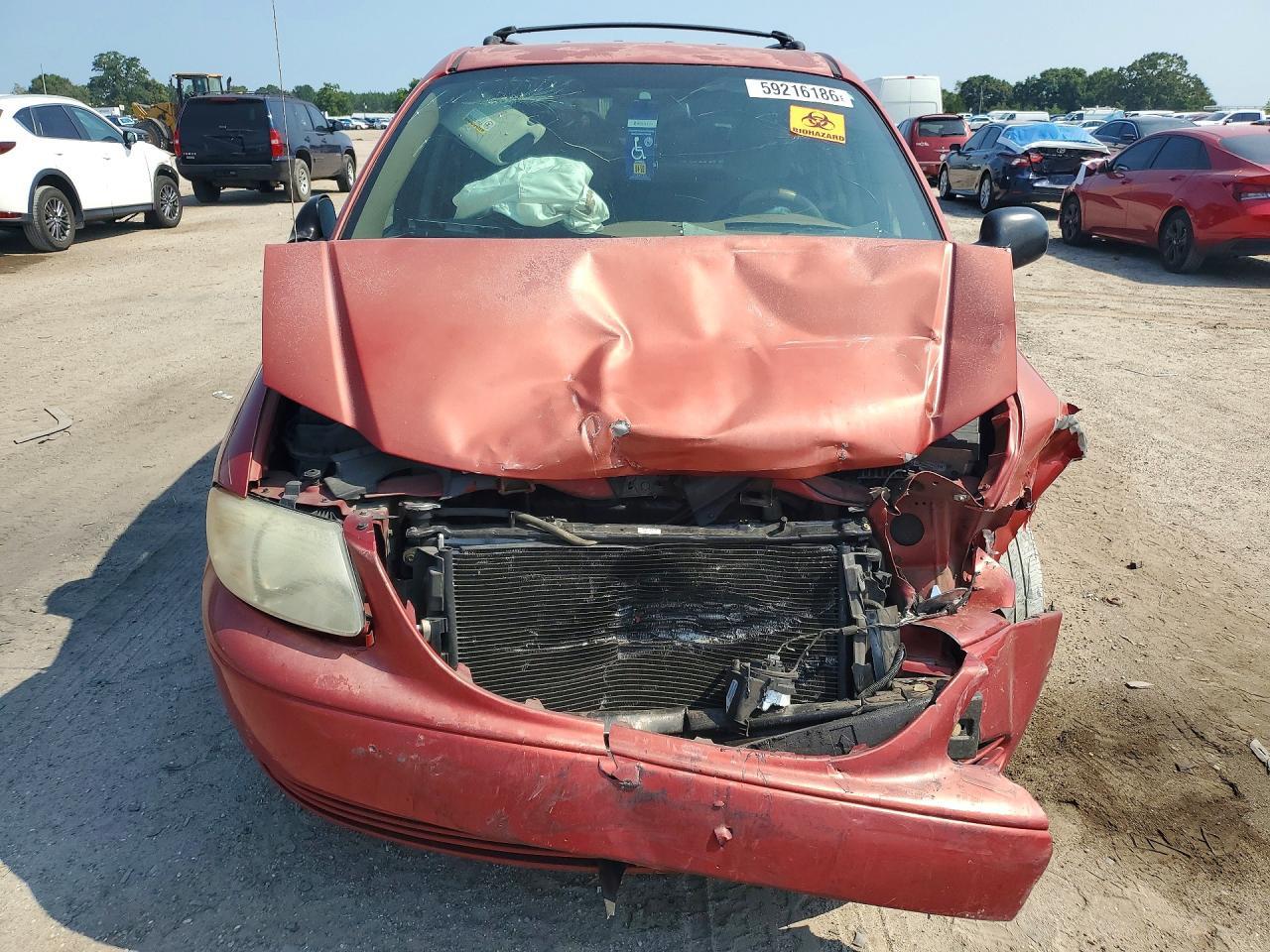 2003 Chrysler Town & Country Lx - Фото 5