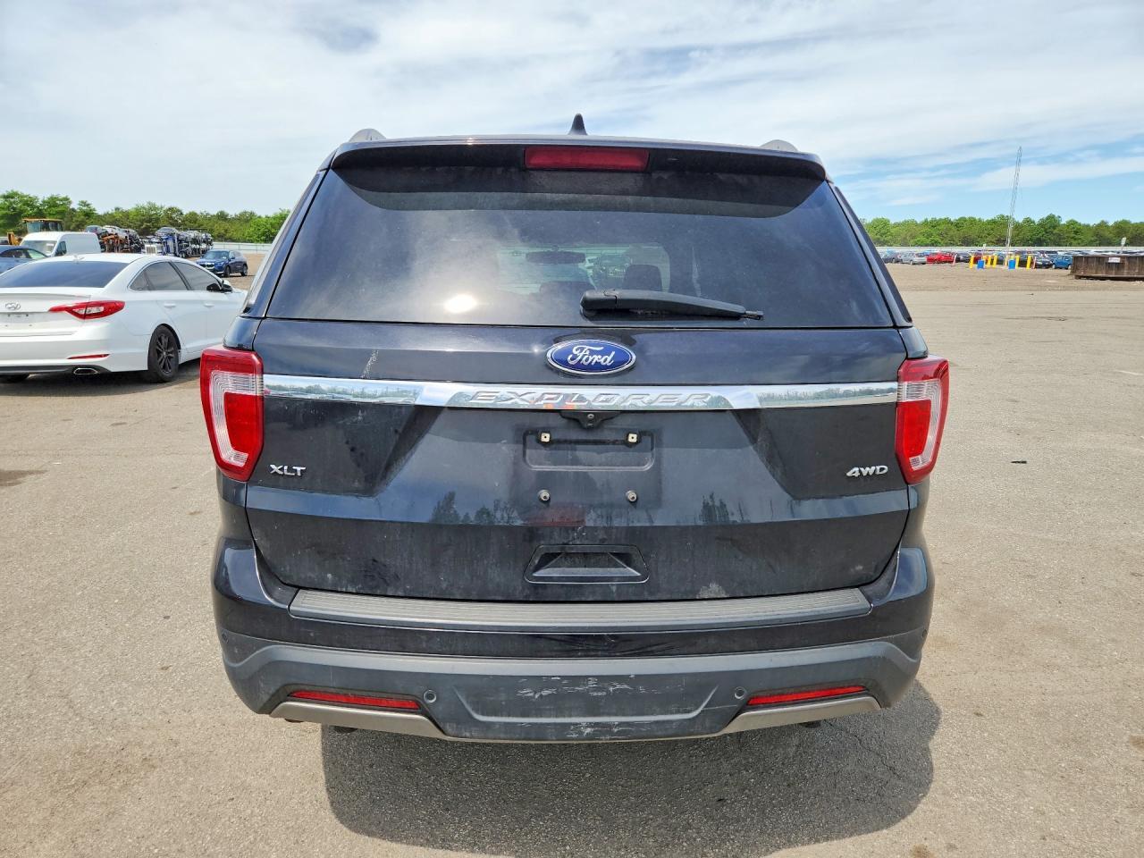 2019 Ford Explorer Xlt - Фото 6