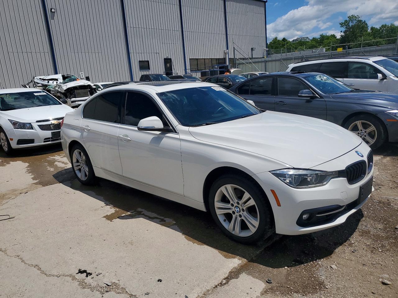 2018 BMW 330 Xi - Фото 4