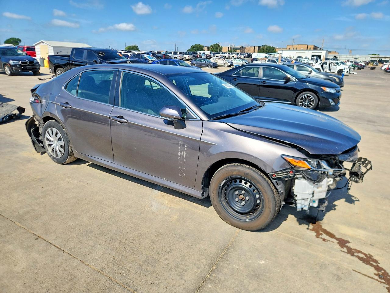 2022 Toyota Camry Le - Фото 4