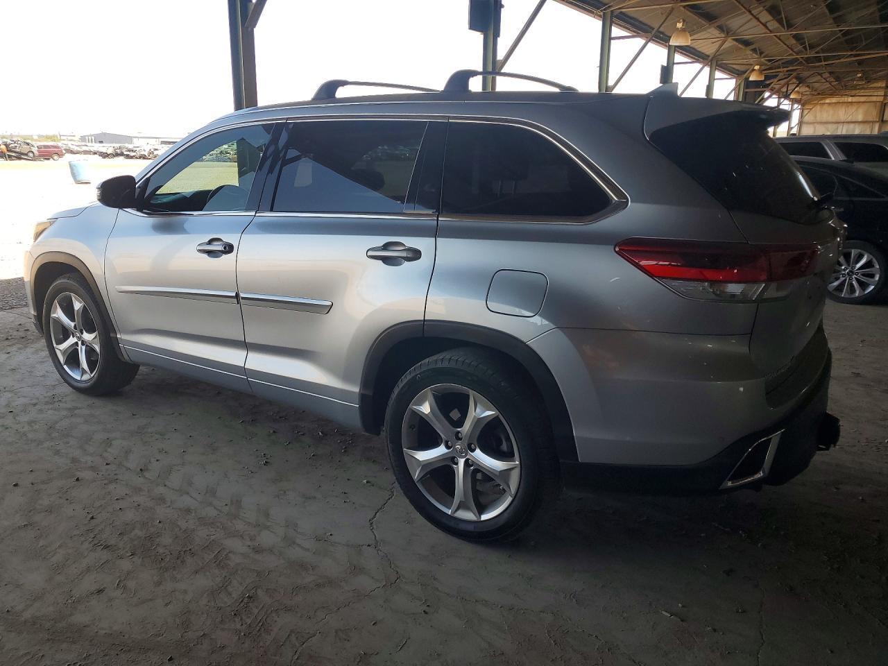 2017 Toyota Highlander Limited - Фото 2