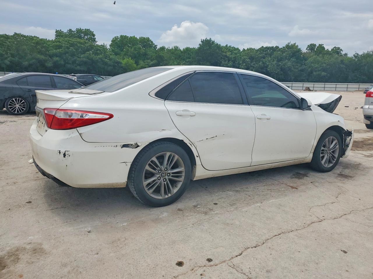 2017 Toyota Camry Se - Фото 3