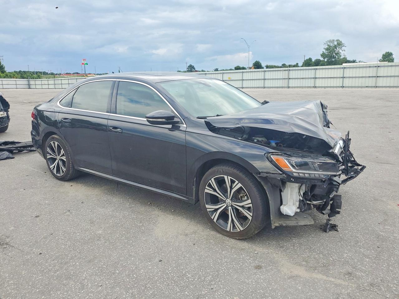 2021 Volkswagen Passat Se - Фото 4