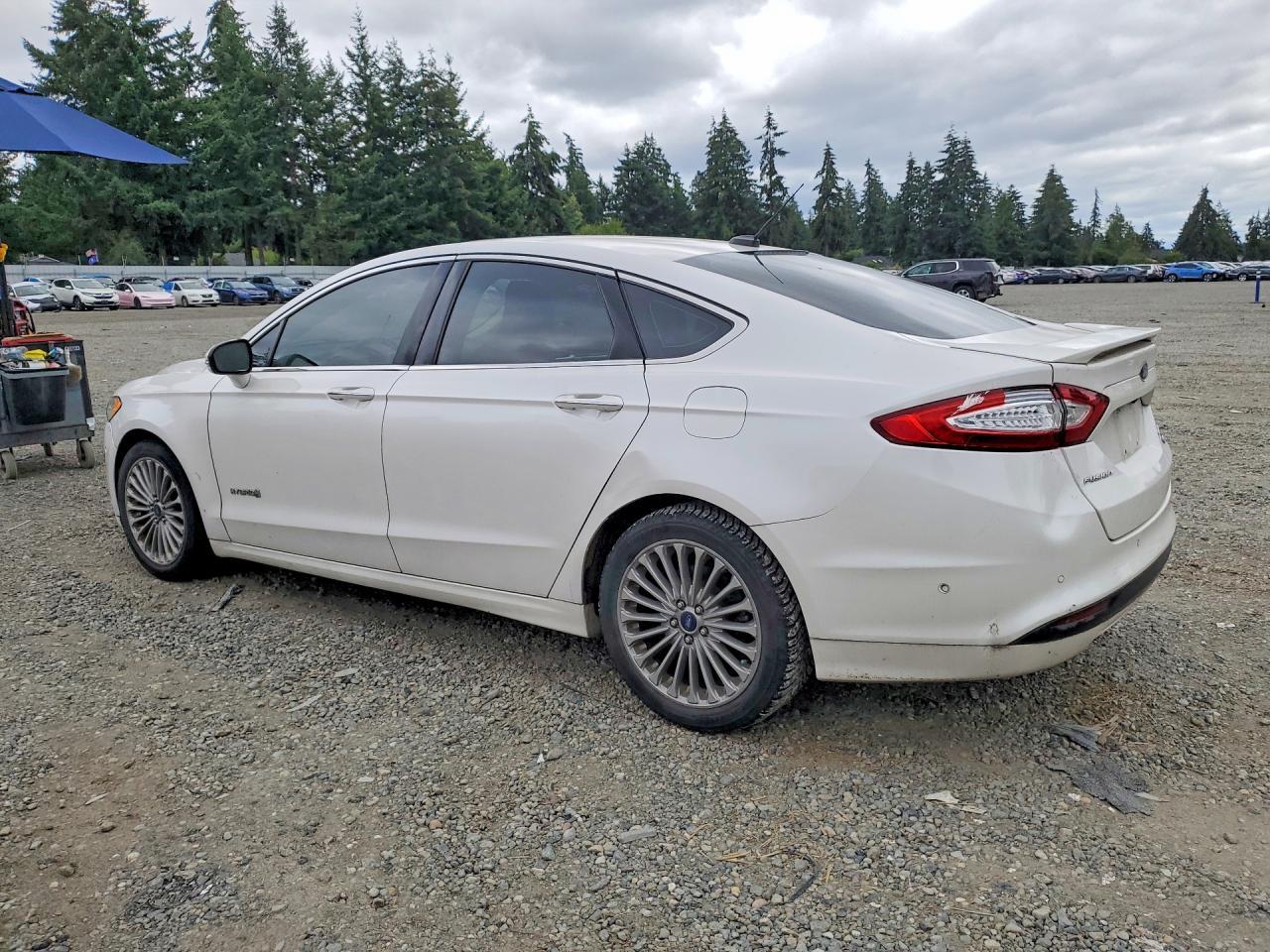 2014 Ford Fusion Titanium Hev - Фото 2