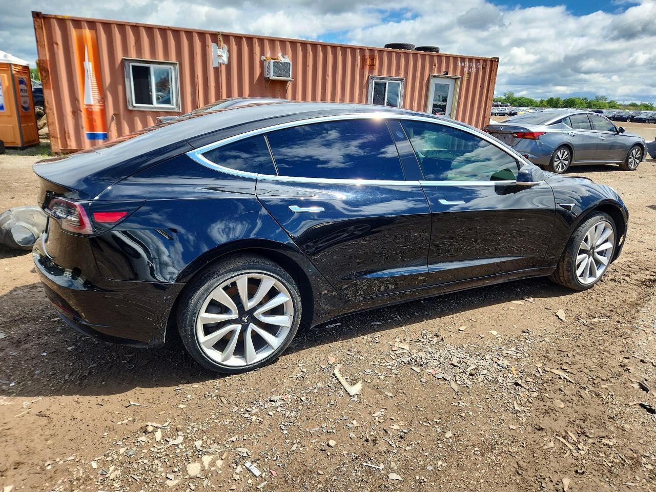 2019 Tesla Model 3 - Image 3