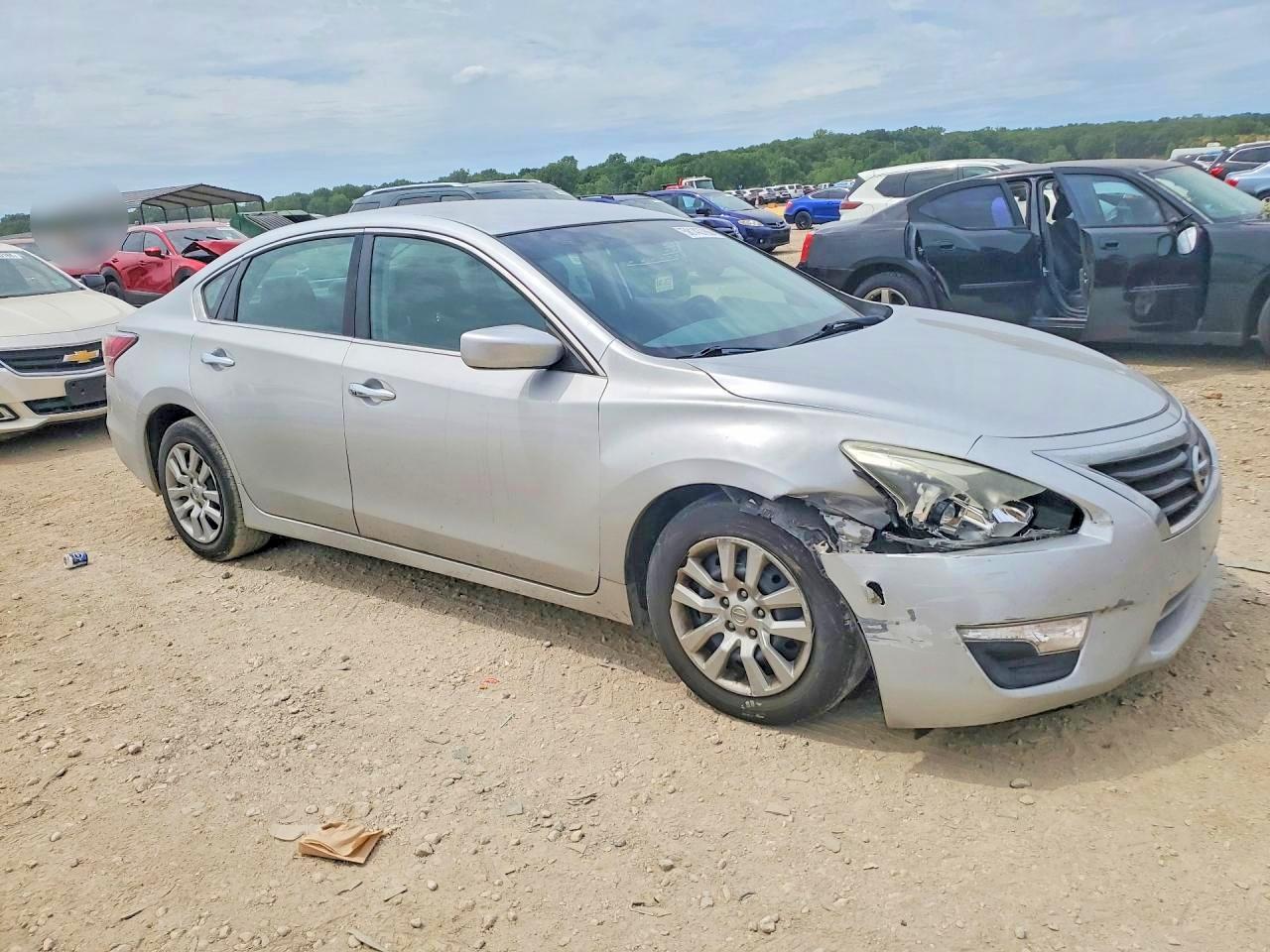 2014 Nissan Altima 2.5 S - Image 4