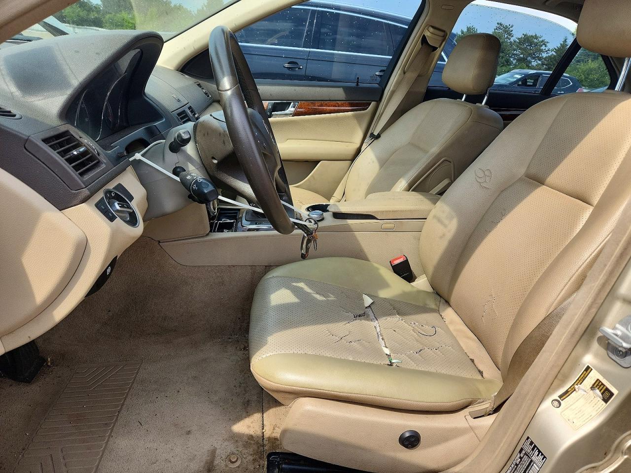 2011 Mercedes-Benz C 300 - Фото 7
