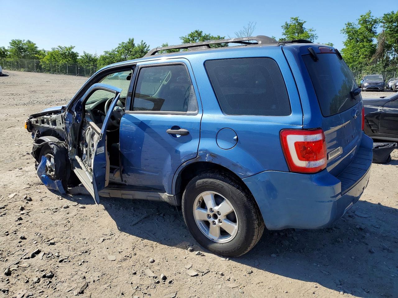 2010 Ford Escape Xls - Фото 2