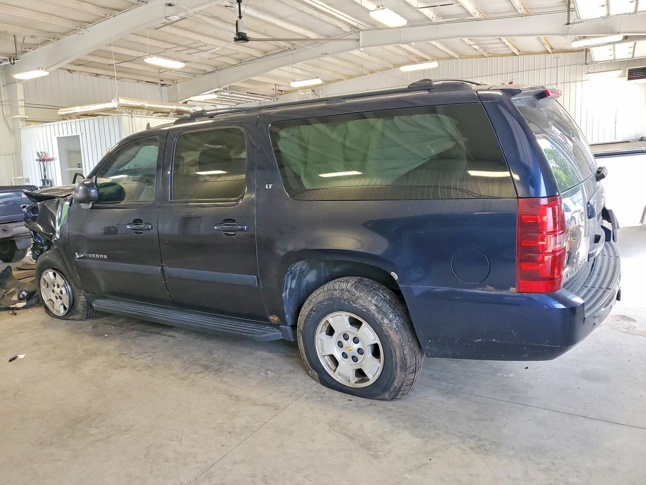 2007 Chevrolet Suburban K1500 - Фото 2