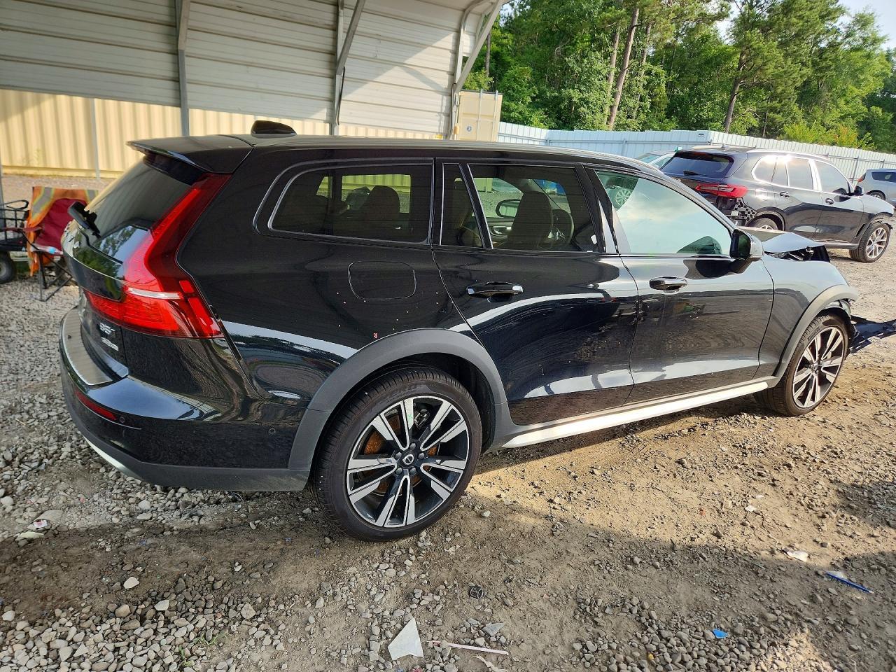 2026 Volvo V60 Cross Country Ultra - Фото 3