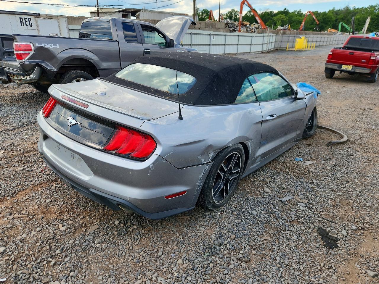 2020 Ford Mustang - Image 3