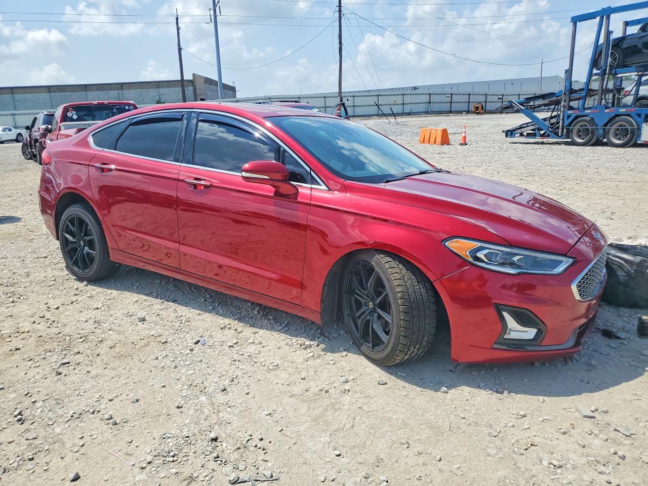2019 Ford Fusion Titanium - Фото 4