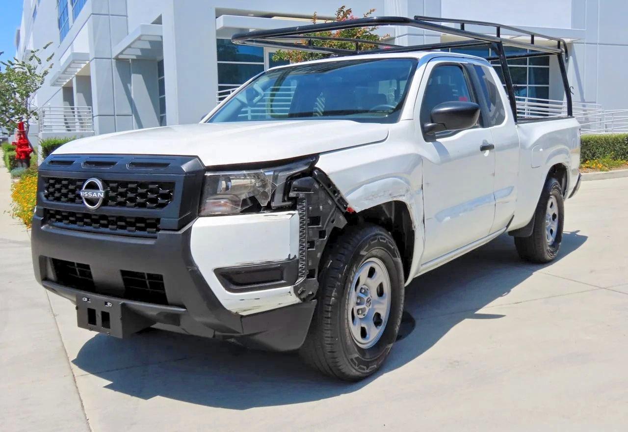 2025 Nissan Frontier S - Фото 2