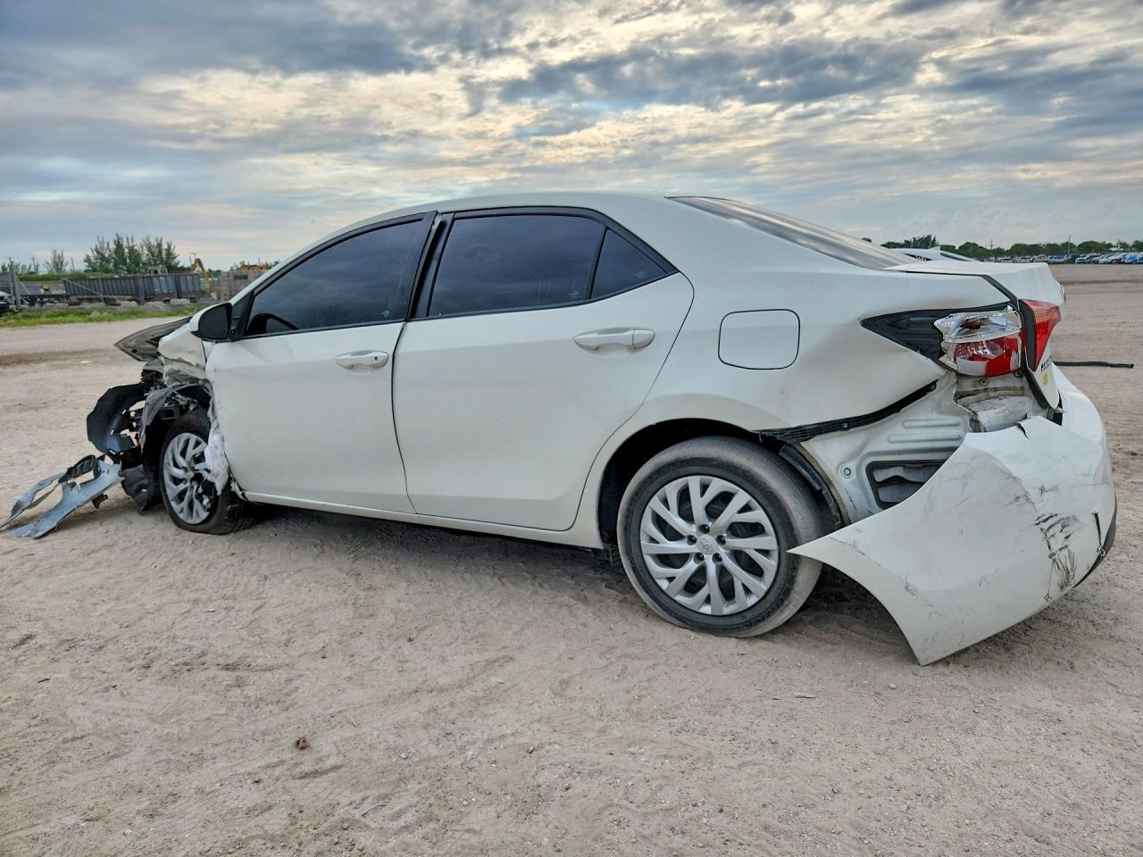 2017 Toyota Corolla Le - Image 2
