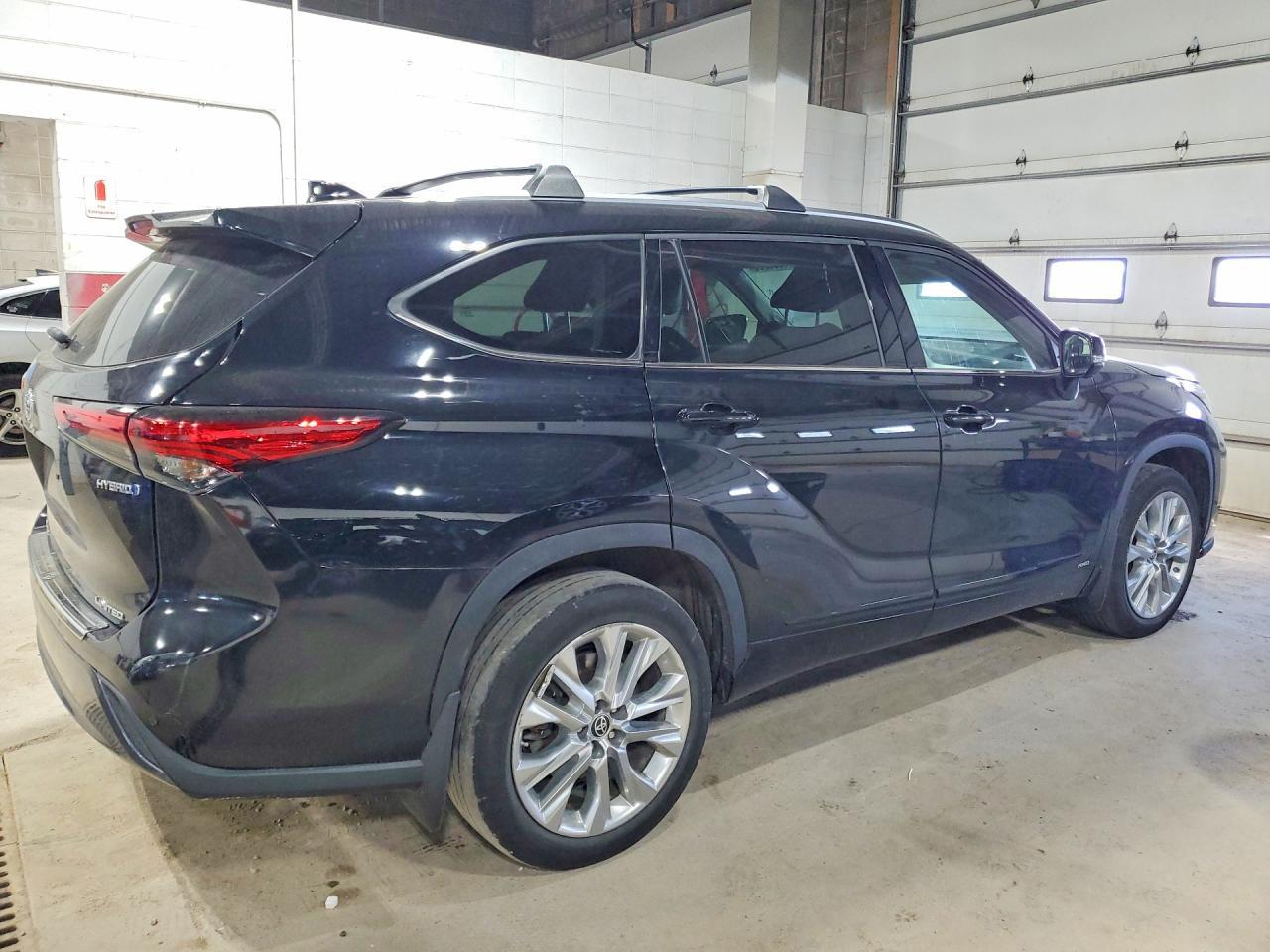 2023 Toyota Highlander Hybrid Limited - Фото 3