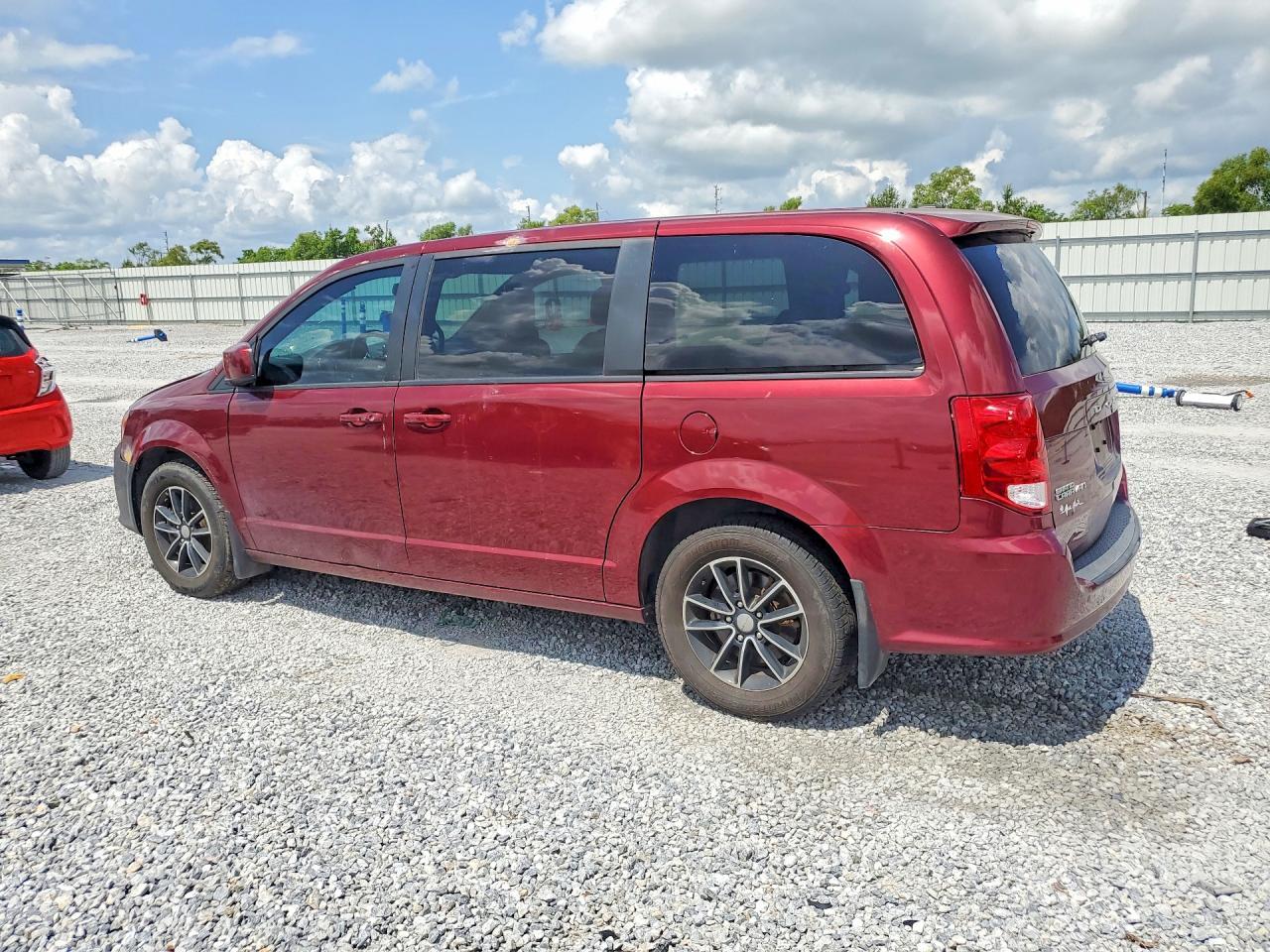 2018 Dodge Grand Caravan Sxt - Фото 2
