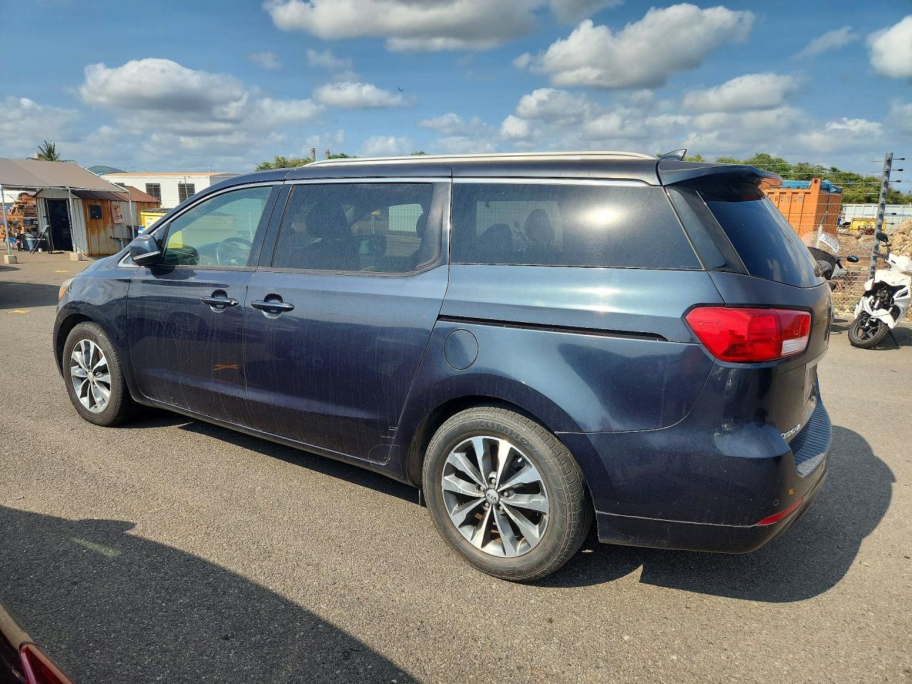 2016 Kia Sedona Sx - Image 2