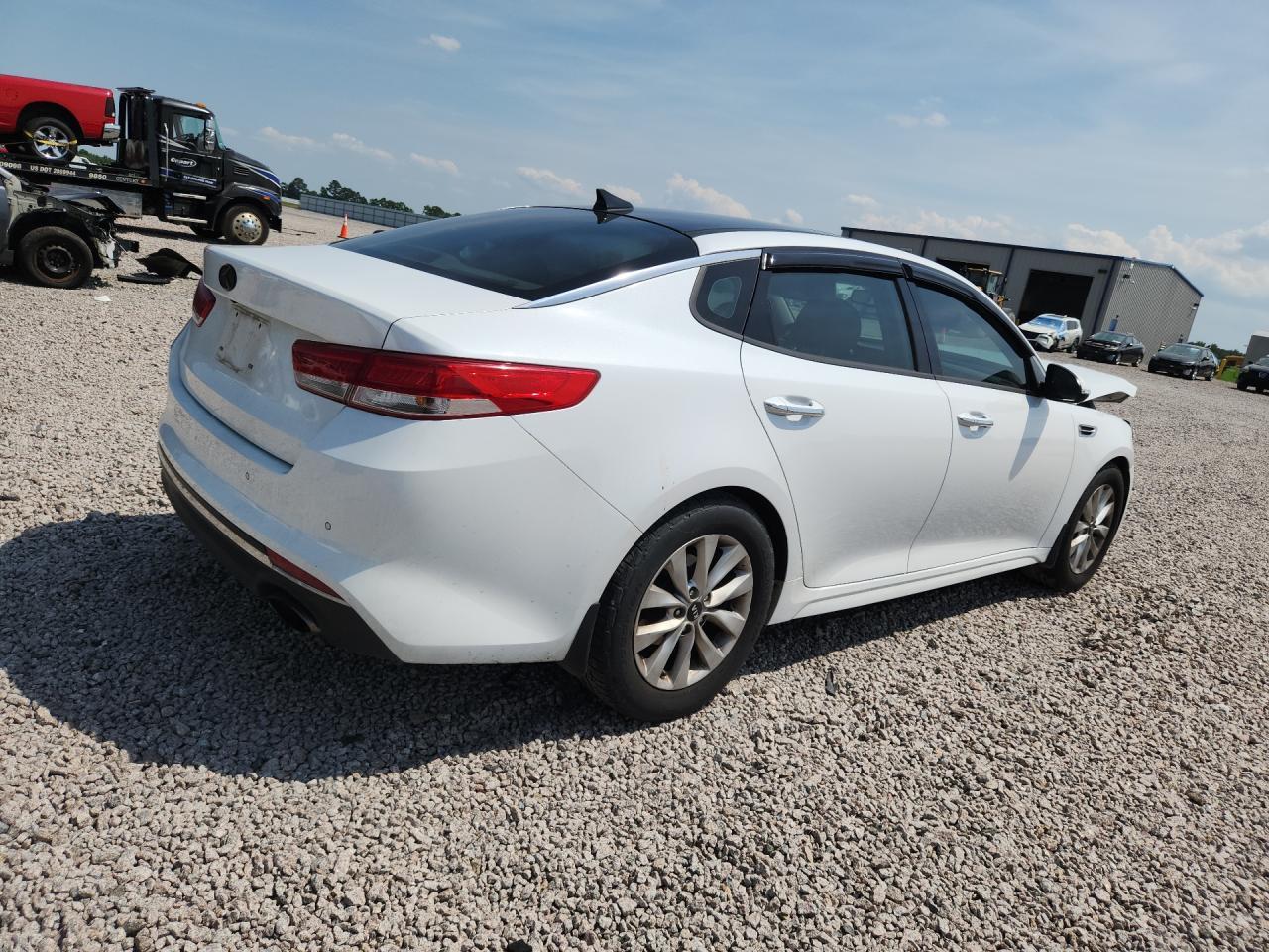 2018 Kia Optima Ex - Image 3