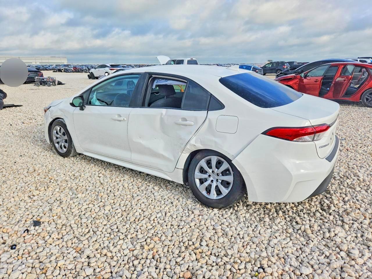 2023 Toyota Corolla Hybrid Le - Image 2