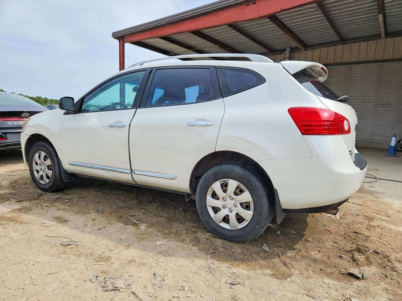 2014 Nissan Rogue Select S - Image 2