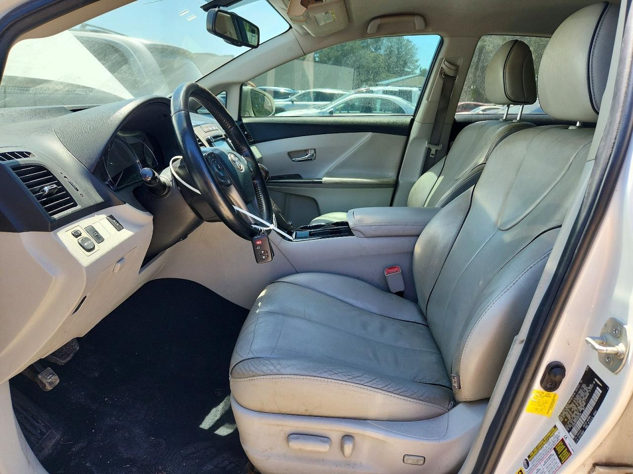 2013 Toyota Venza Xle - Image 7