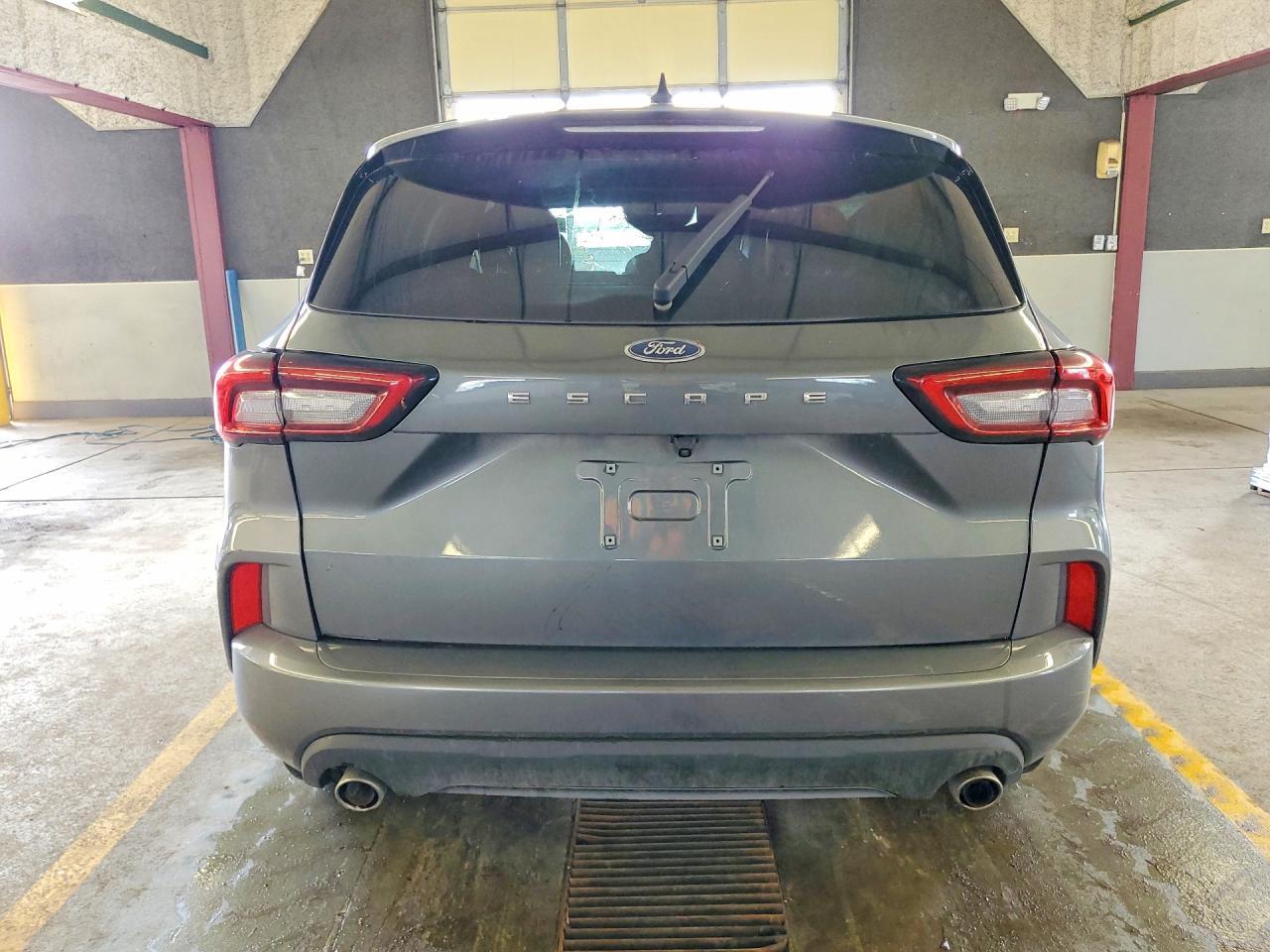 2023 Ford Escape St Line - Image 6