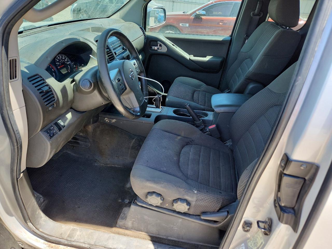 2005 Nissan Frontier Se - Фото 7