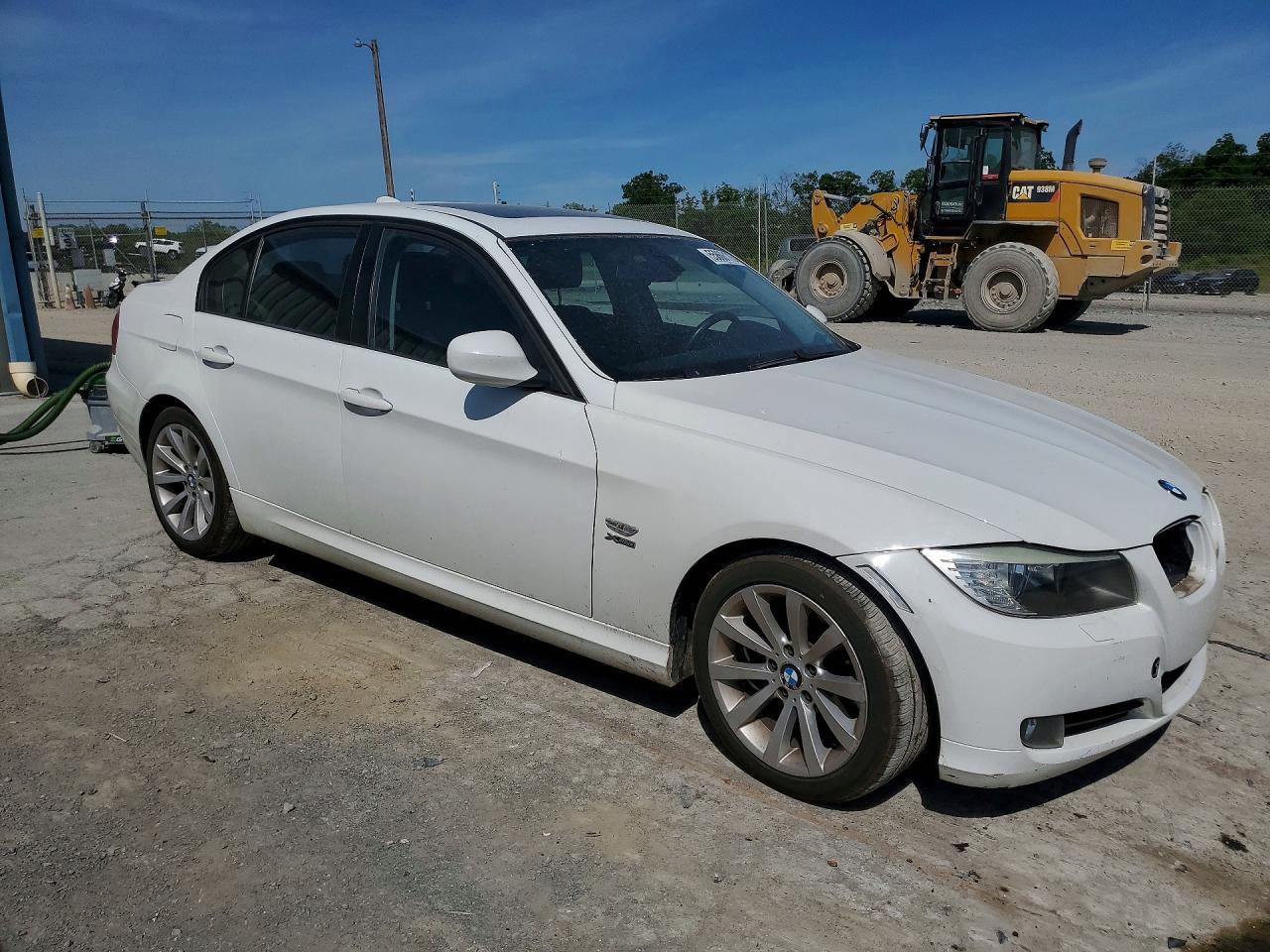 2009 BMW 328 Xi Sulev - Image 4