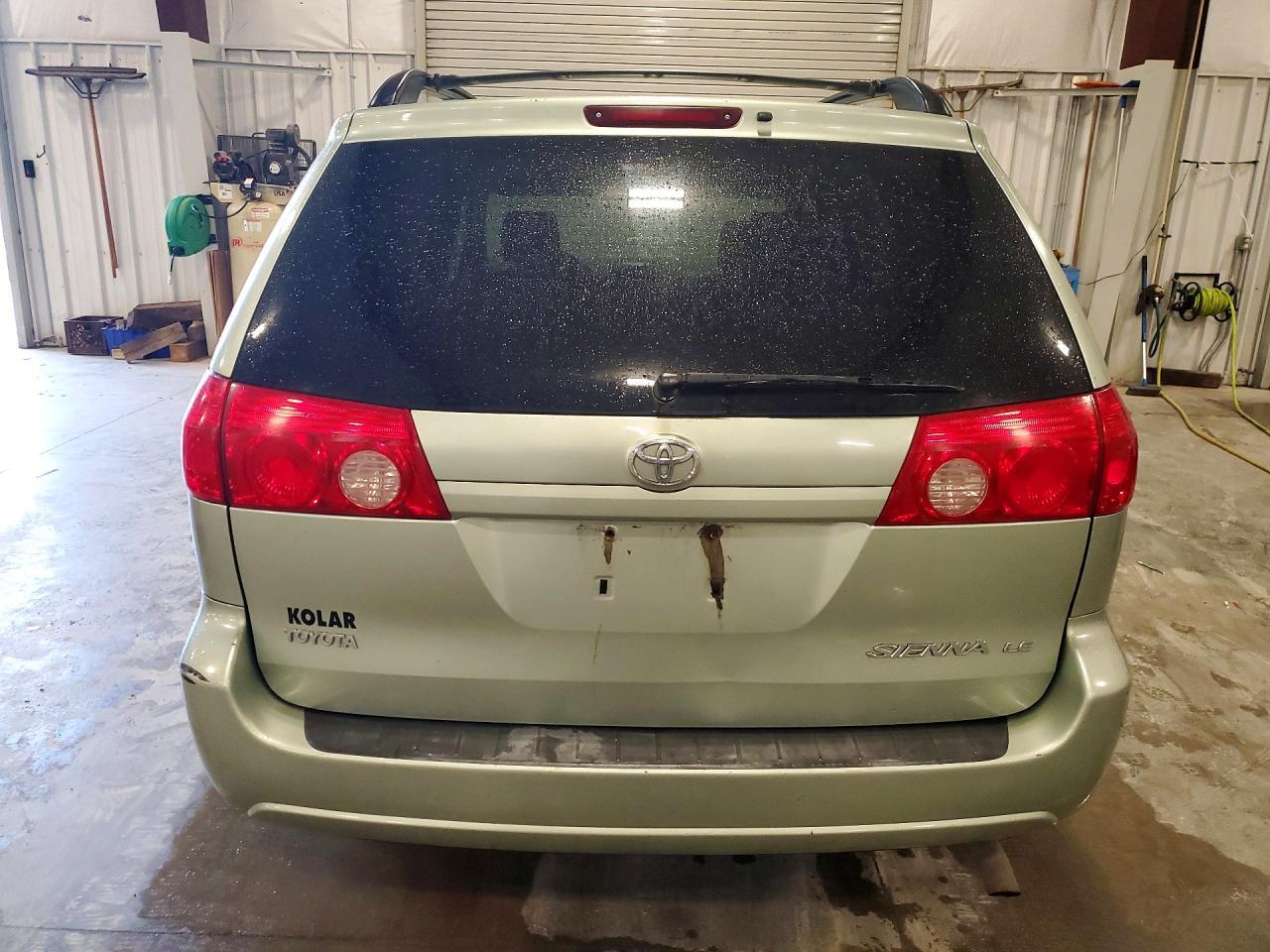 2006 Toyota Sienna Le 7 Passenger - Фото 6