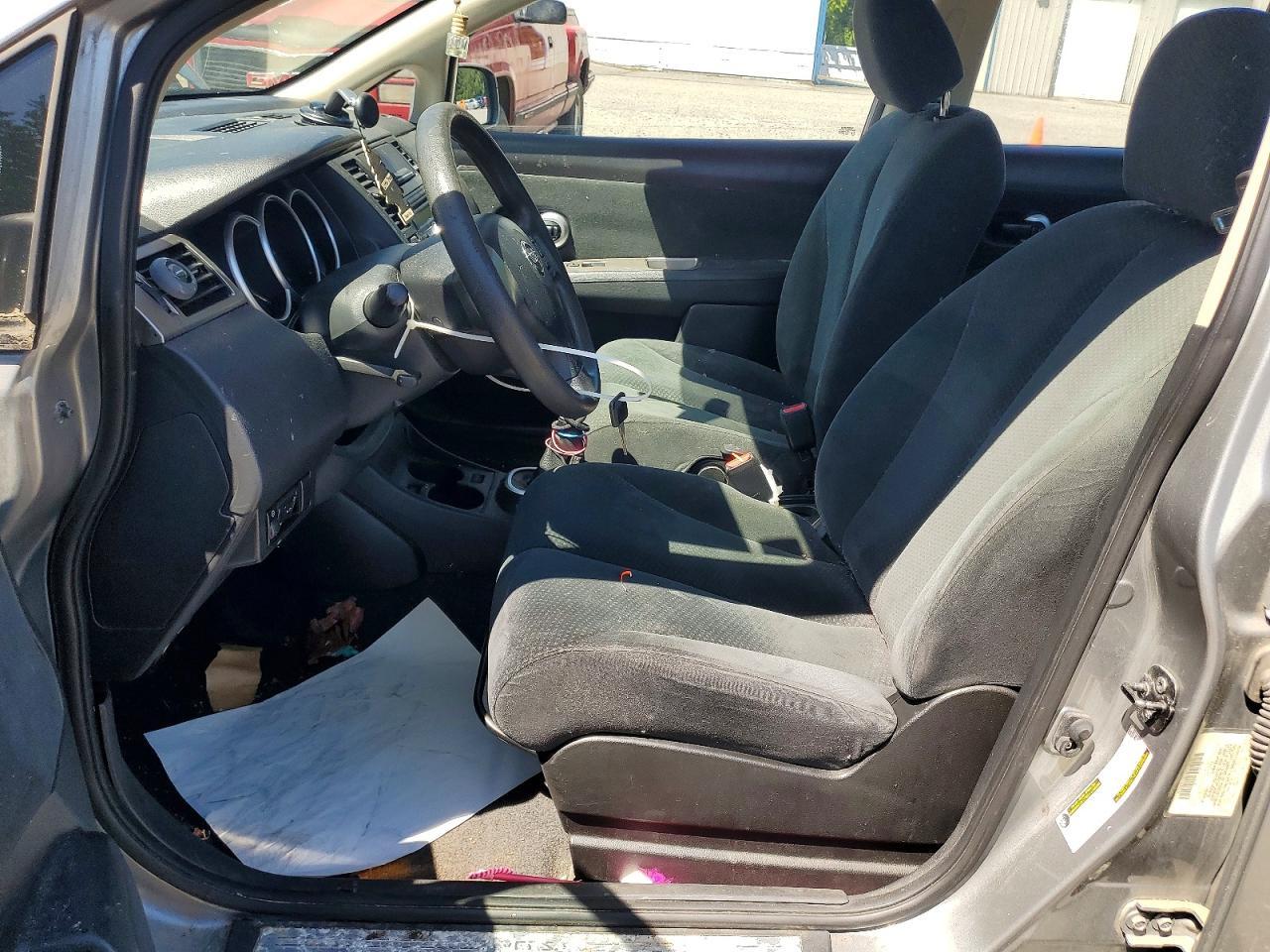 2011 Nissan Versa 1.8 S - Image 7