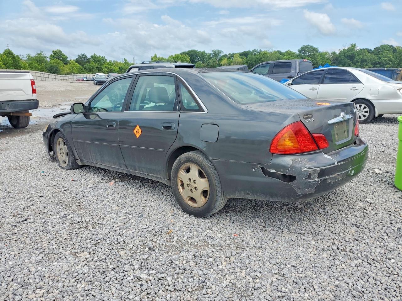 2003 Toyota Avalon Xls - Image 2