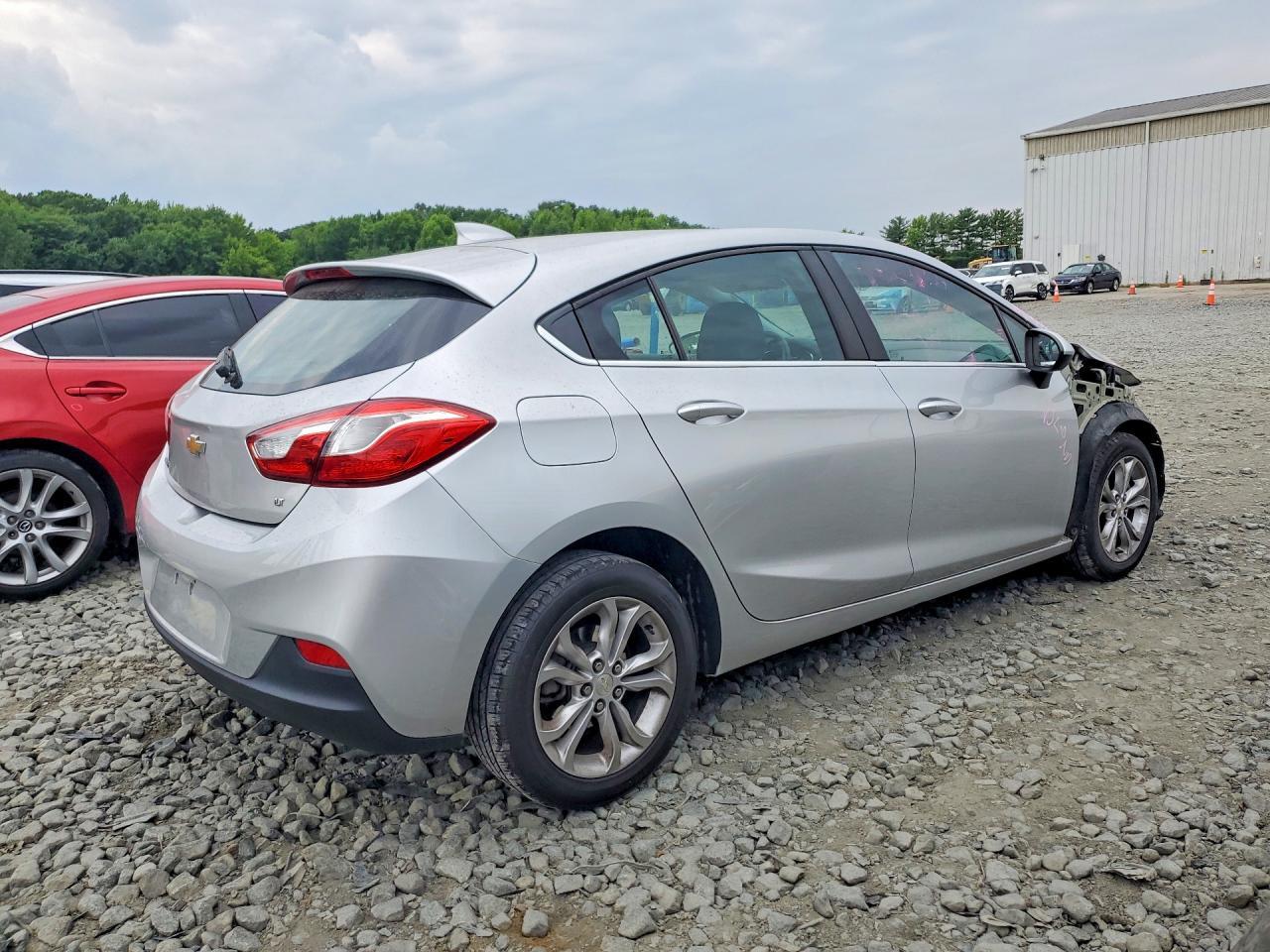 2019 Chevrolet Cruze Lt - Image 3