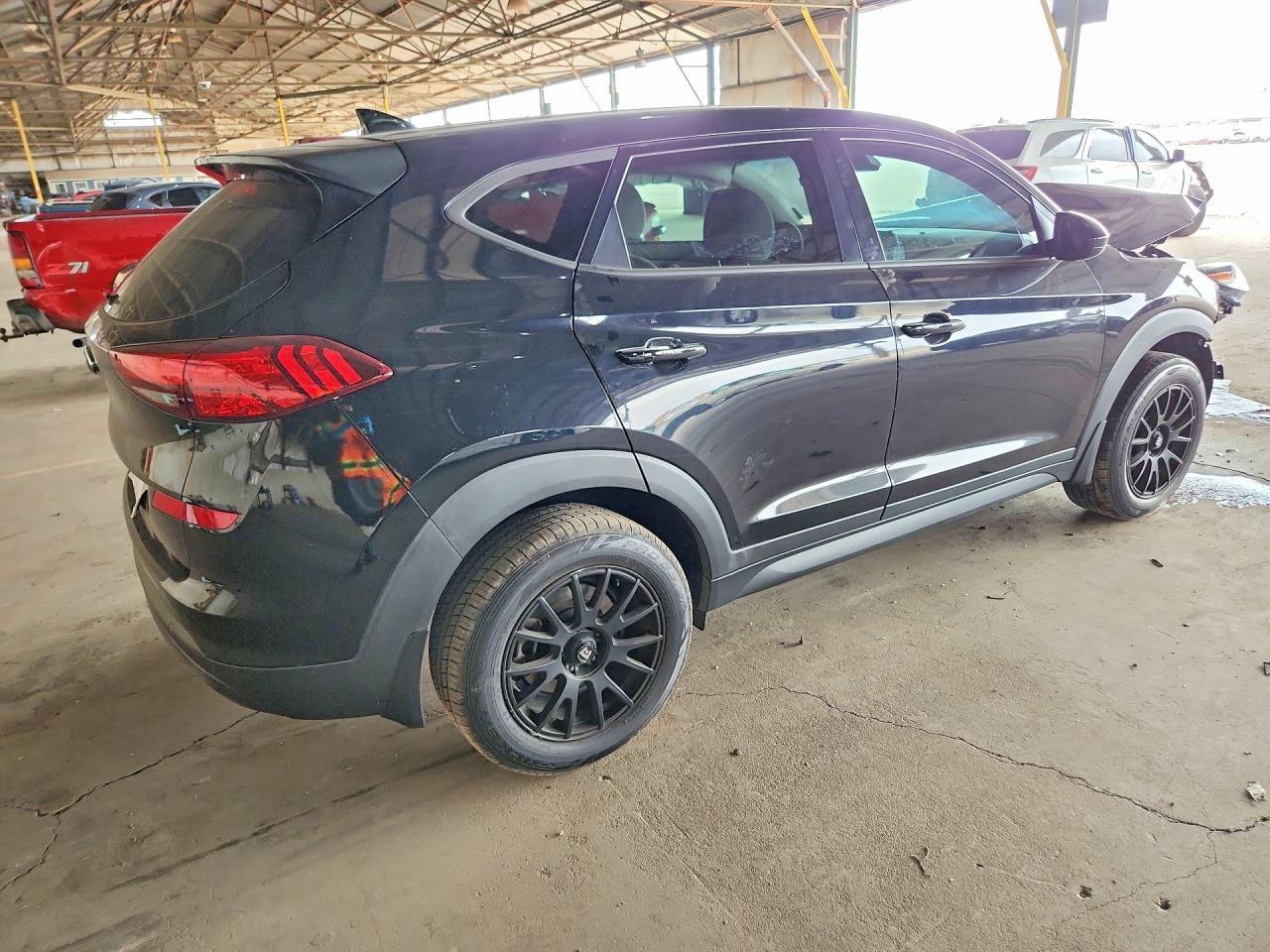 2021 Hyundai Tucson Se - Image 3