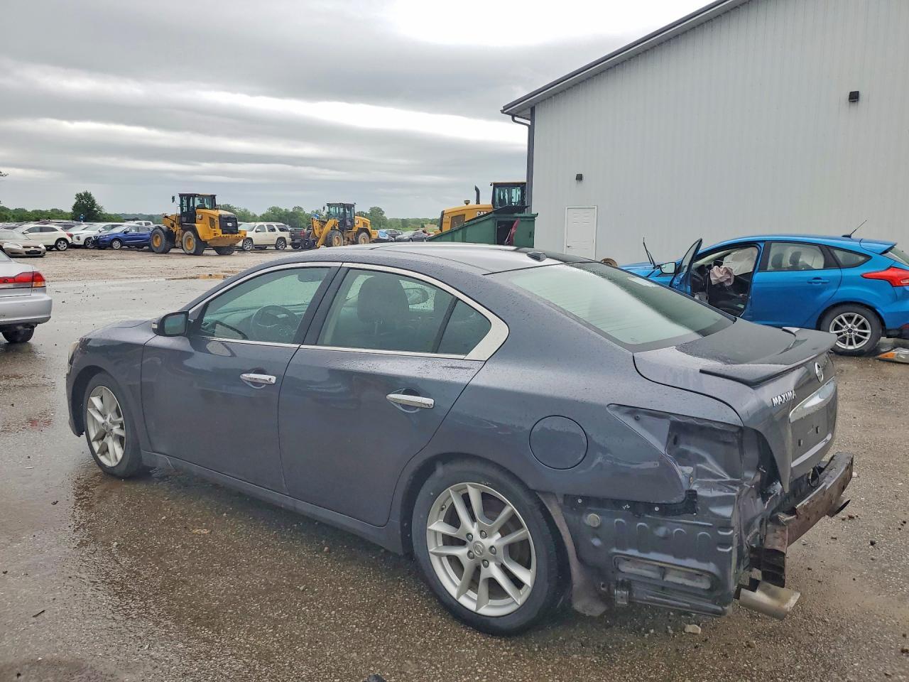 2009 Nissan Maxima 3.5 S - Image 2