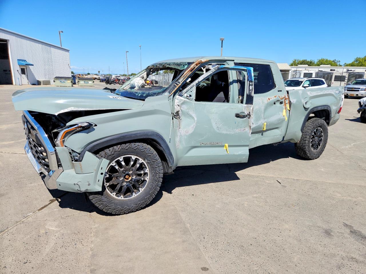 2022 Toyota Tundra Crewmax Sr5