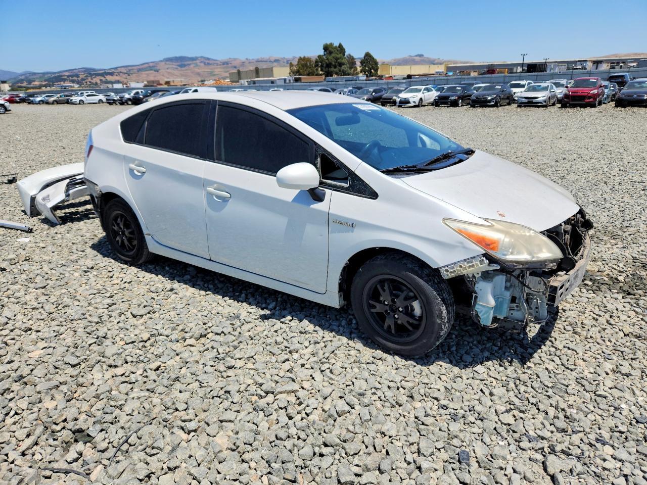 2014 Toyota Prius Two - Image 4