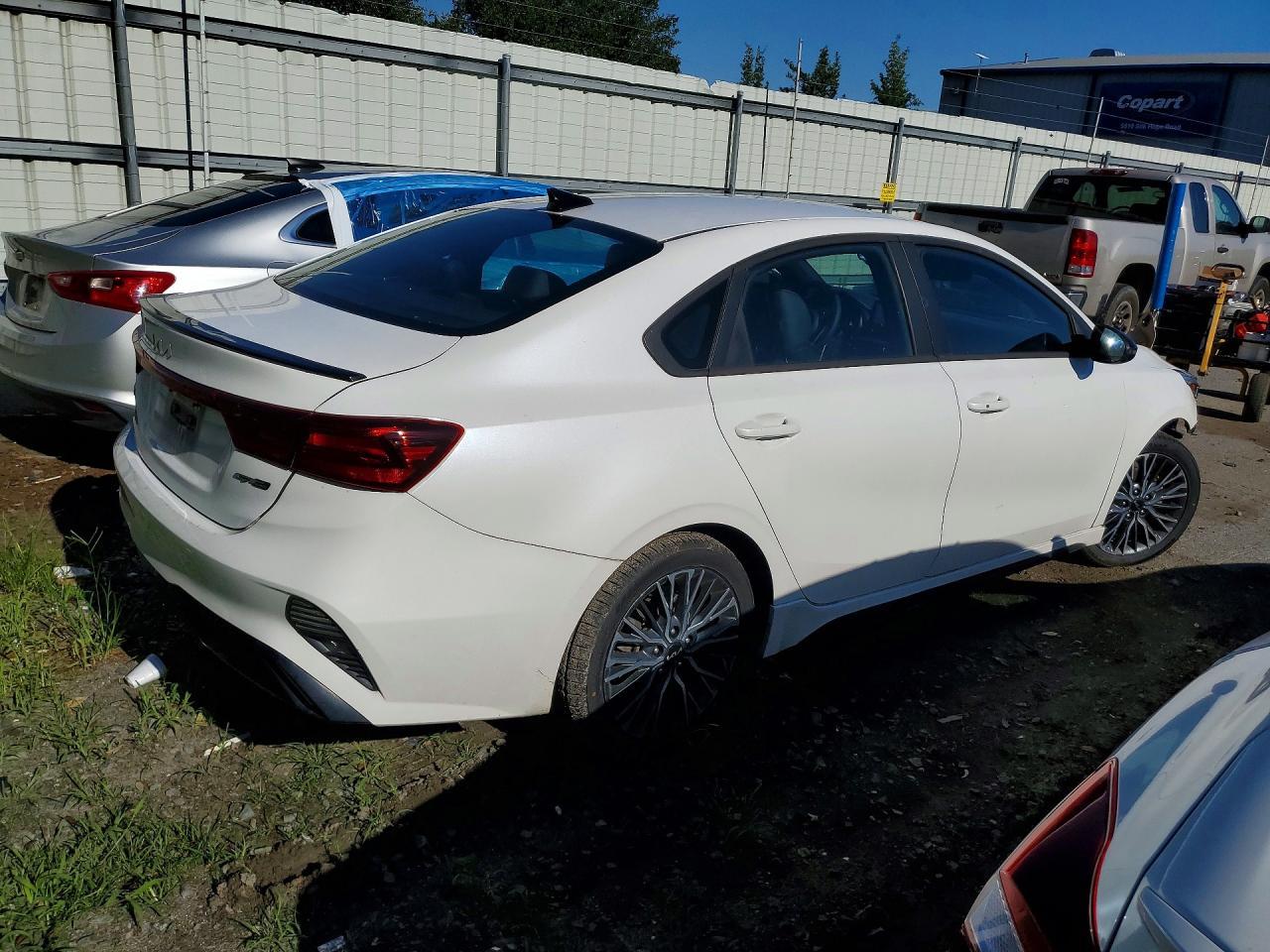 2023 Kia Forte Gt Line - Фото 3