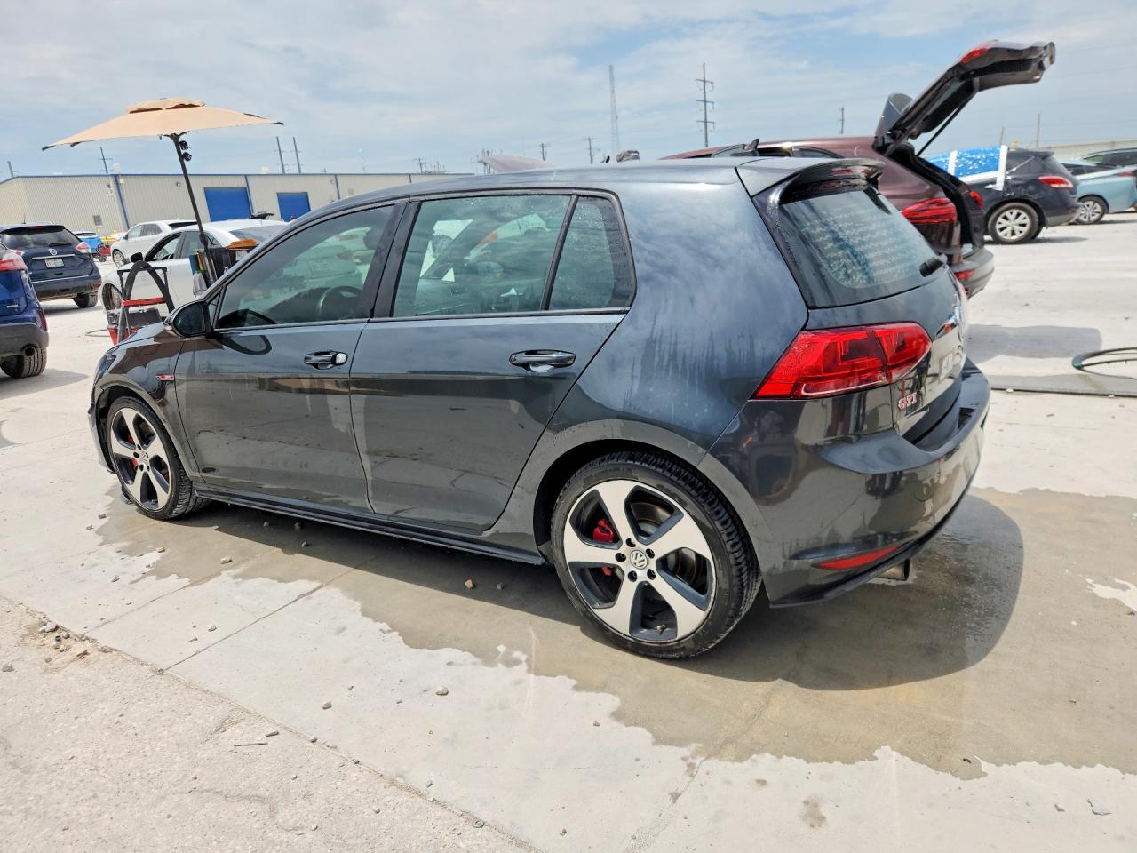 2017 Volkswagen Gti S/Se - Image 2